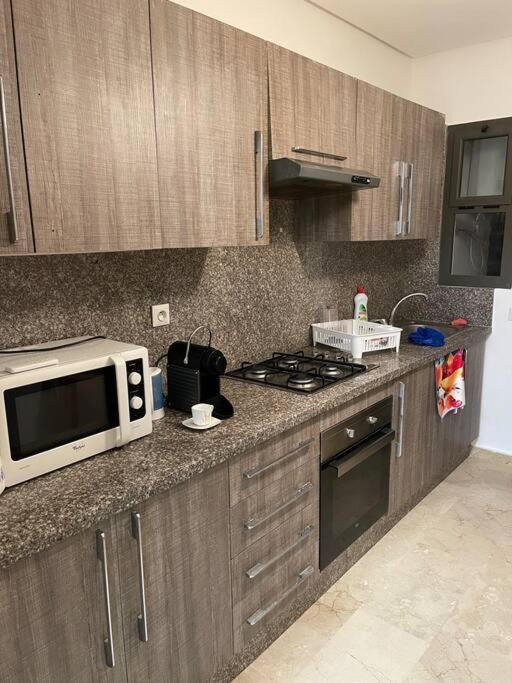 Chic & Cosy Flat Near Airport Lockbox Fast Wifi Apartment Nouaceur Bagian luar foto