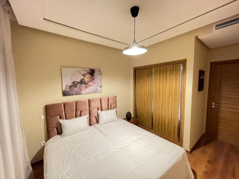 Chic & Cosy Flat Near Airport Lockbox Fast Wifi Apartment Nouaceur Bagian luar foto