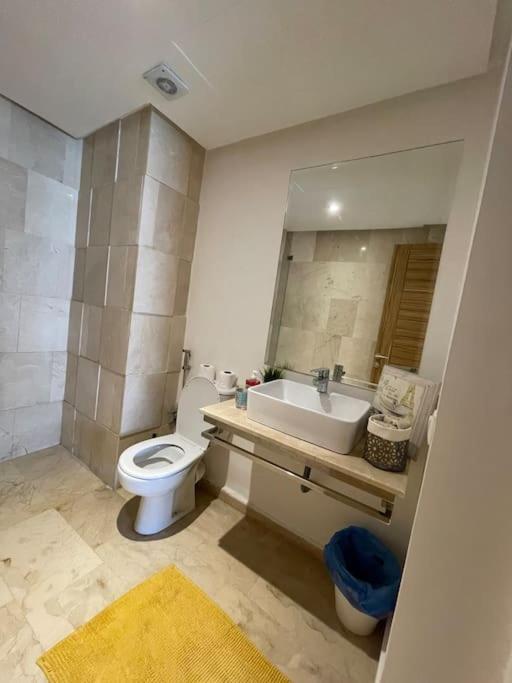 Chic & Cosy Flat Near Airport Lockbox Fast Wifi Apartment Nouaceur Bagian luar foto