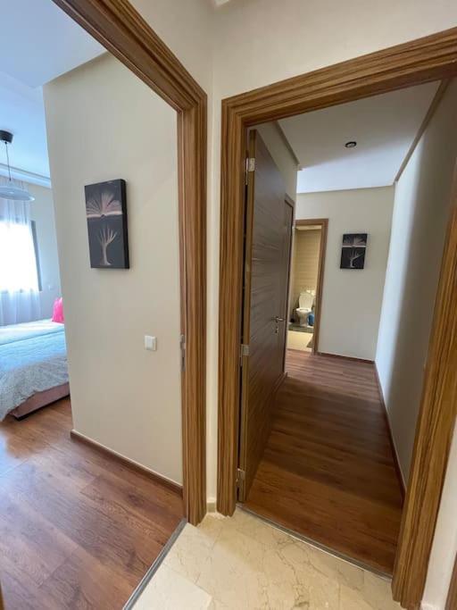 Chic & Cosy Flat Near Airport Lockbox Fast Wifi Apartment Nouaceur Bagian luar foto